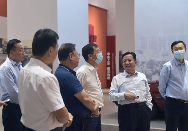 有研集團黨委書記、董事長趙曉晨赴特變電工訪問交流