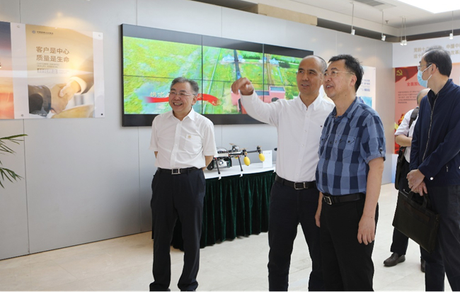 有研集團(tuán)黨委書記、董事長趙曉晨一行赴中國中檢調(diào)研交流