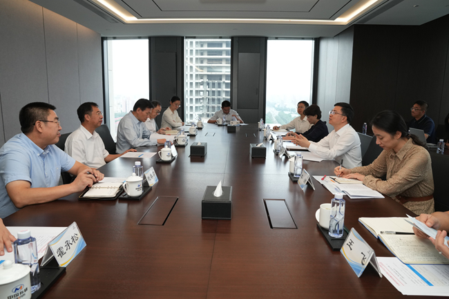 重慶市委常委、兩江新區(qū)黨工委書記羅藺一行到訪中國有研